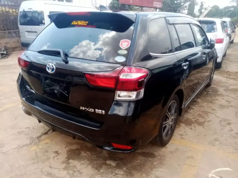 Toyota Fielder hybrid    - 2016