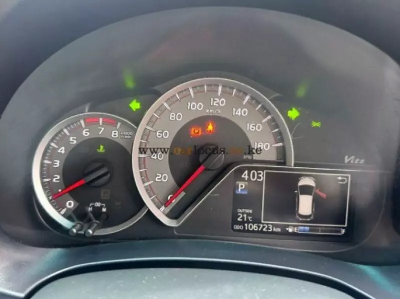 Toyota Vitz   - 2015
