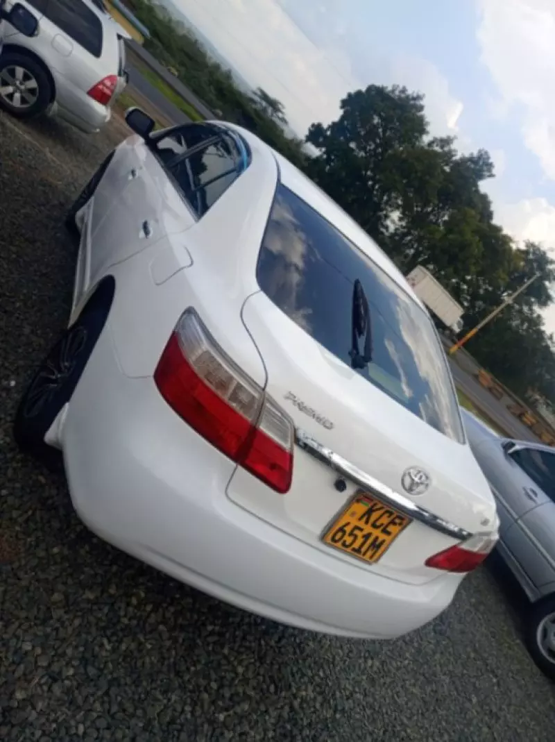 Toyota Premio    - 2008