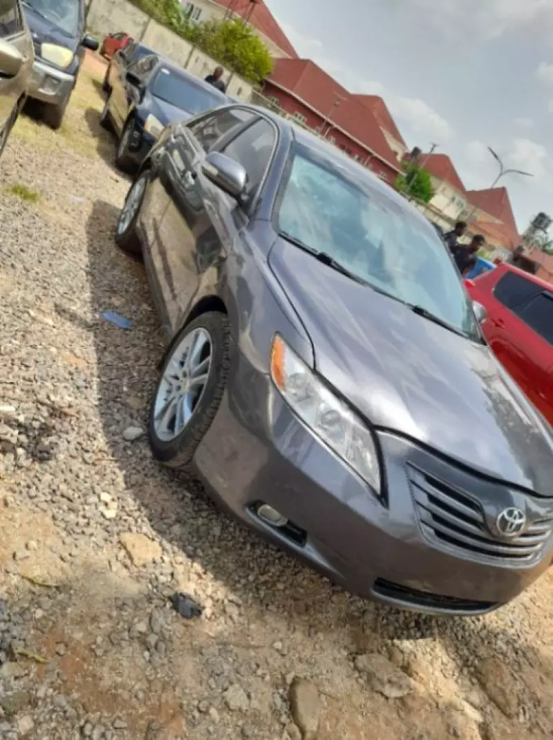 Toyota Camry   - 2007