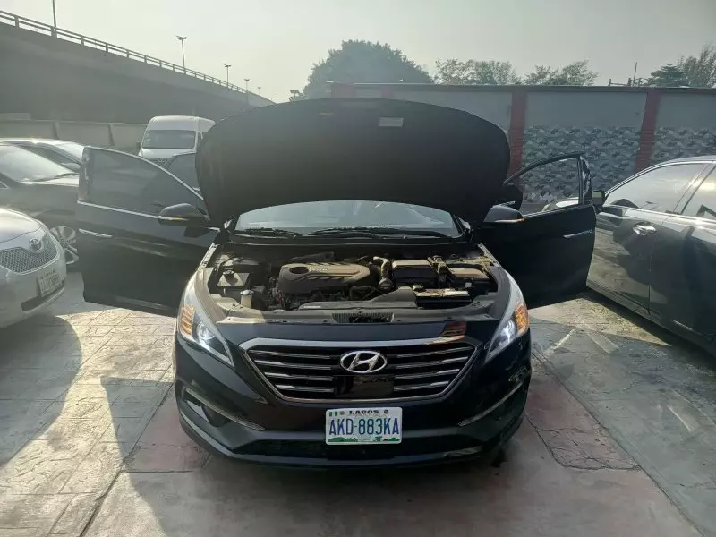 Hyundai Sonata   - 2015