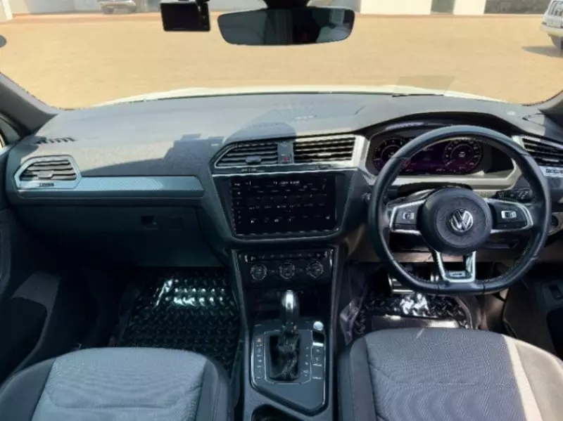 Volkswagen Tiguan   - 2018