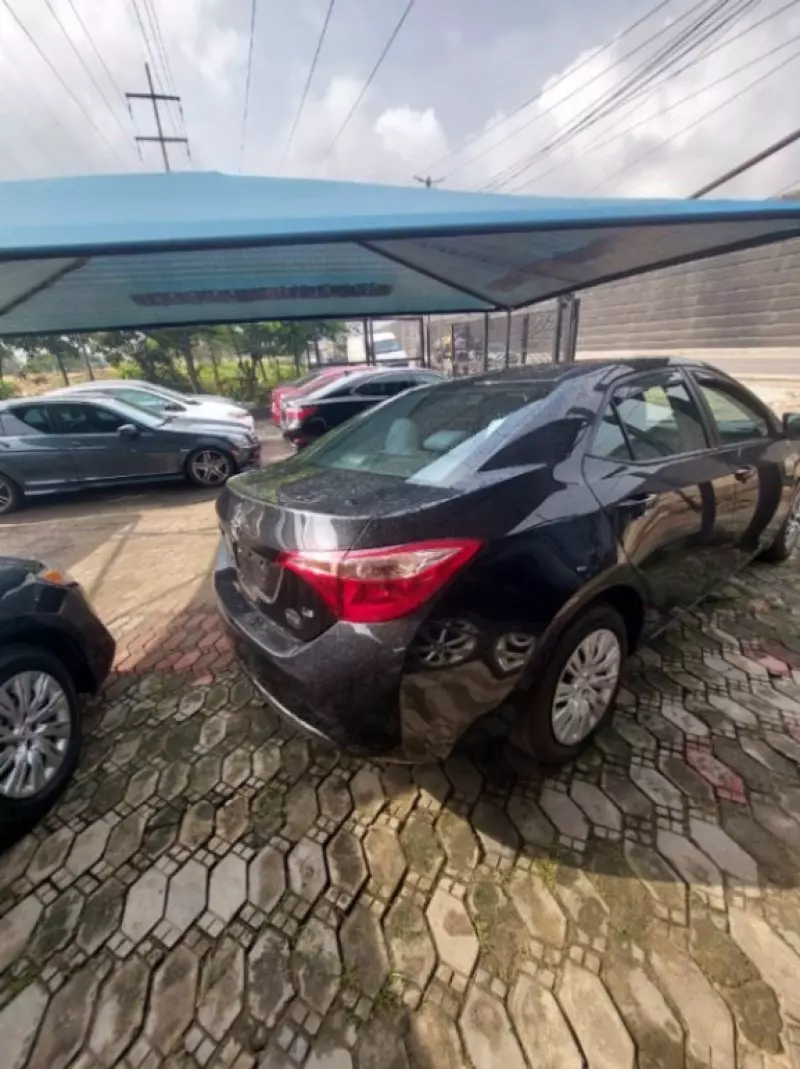 Toyota Corolla   - 2017