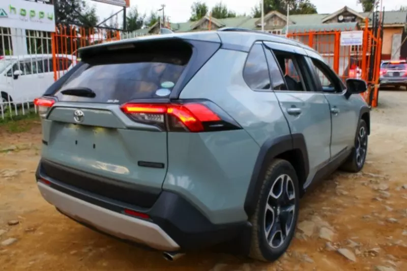 Toyota Rav 4 8AT 2.5l (Adventure Grade)   - 2019