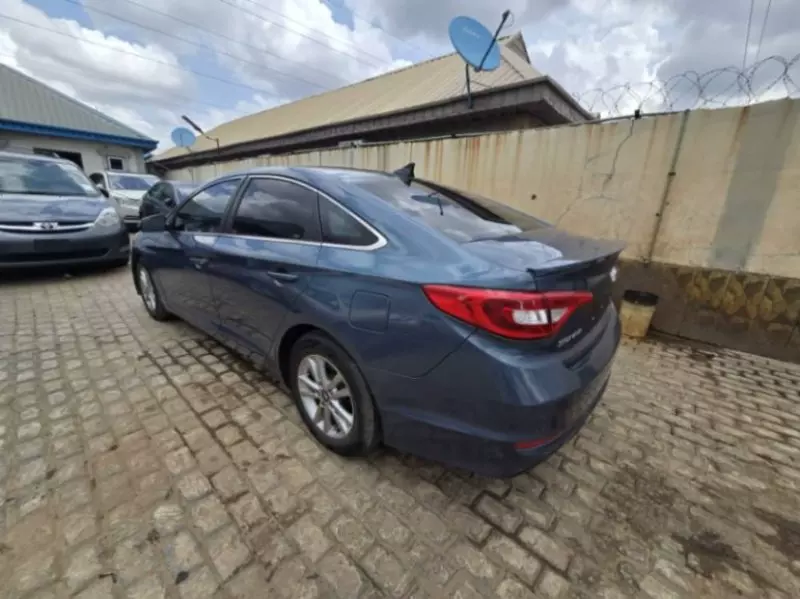 Hyundai Sonata   - 2015