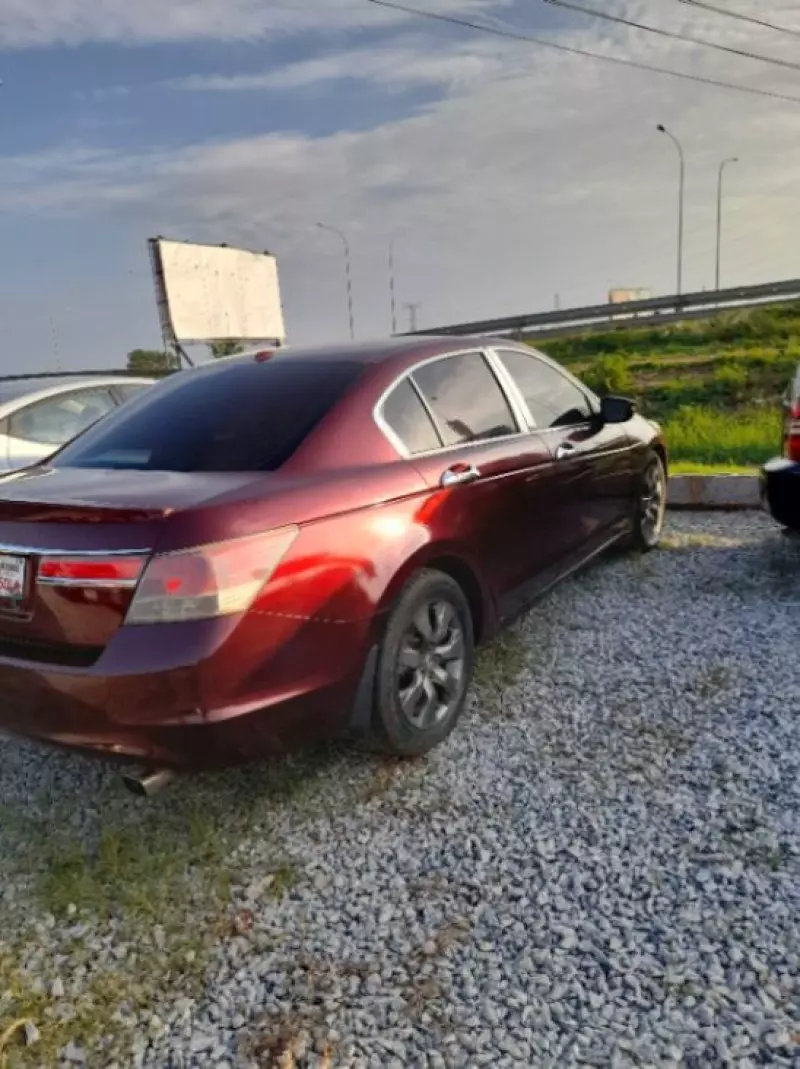 Honda Accord   - 2009