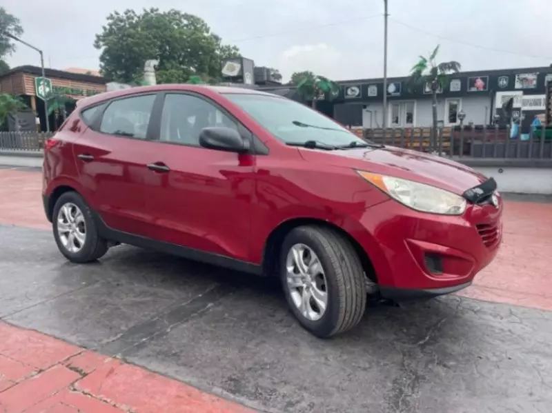 Hyundai Tucson   - 2011