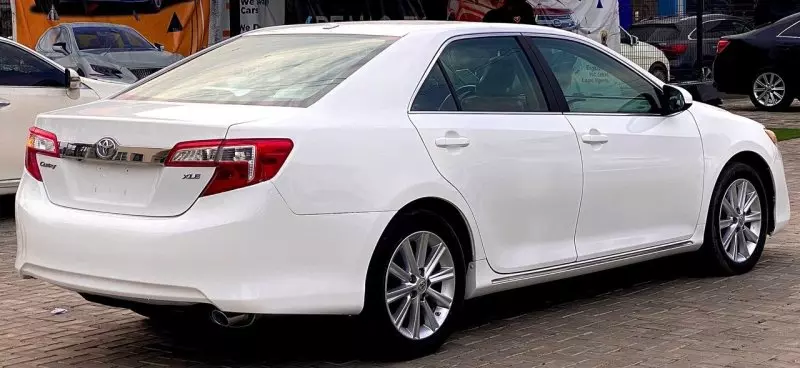 Toyota Camry   - 2012
