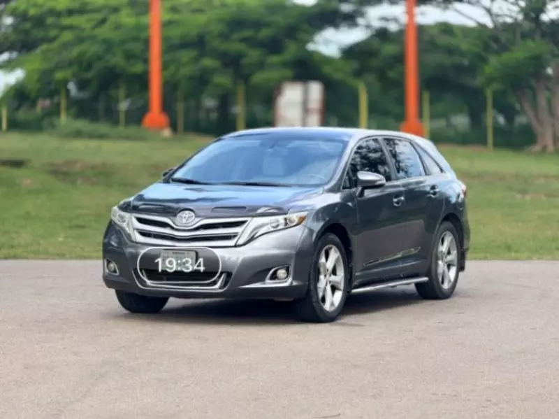 Toyota Venza   - 2013