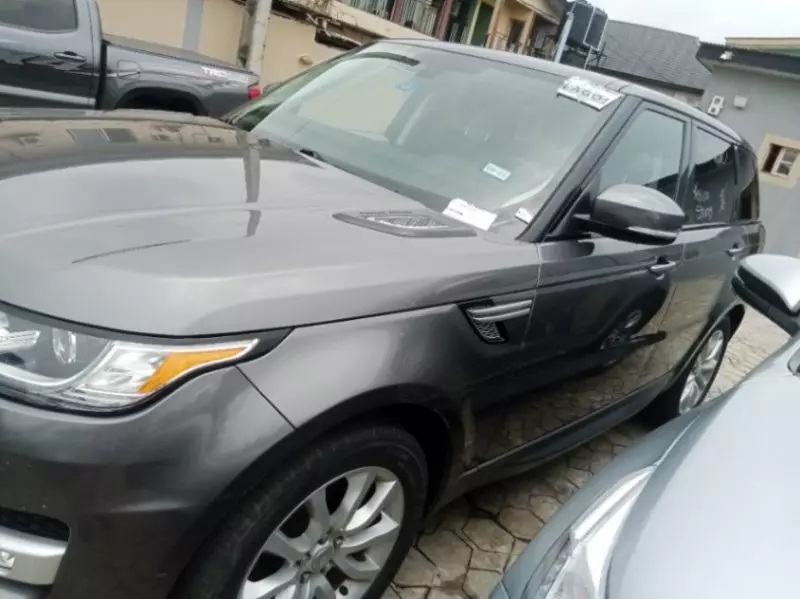 Land Rover Range Rover Sport   - 2015