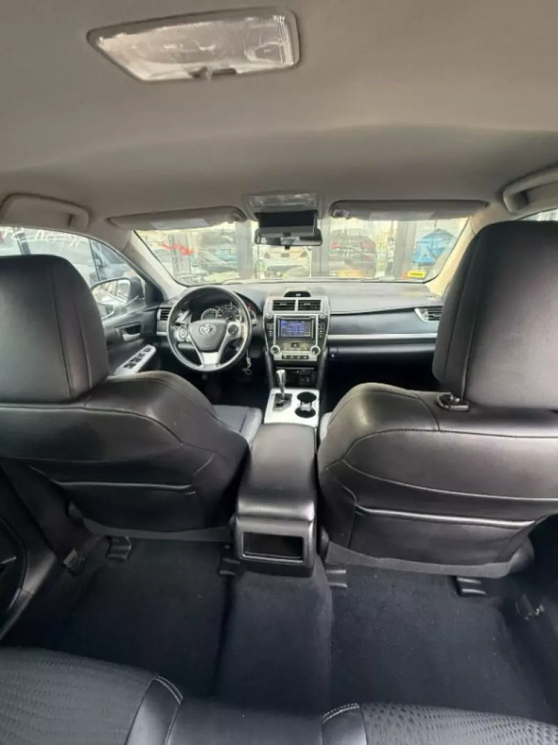 Toyota Camry   - 2012