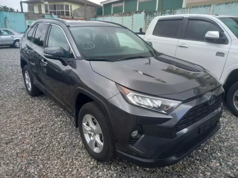 Toyota RAV 4   - 2021