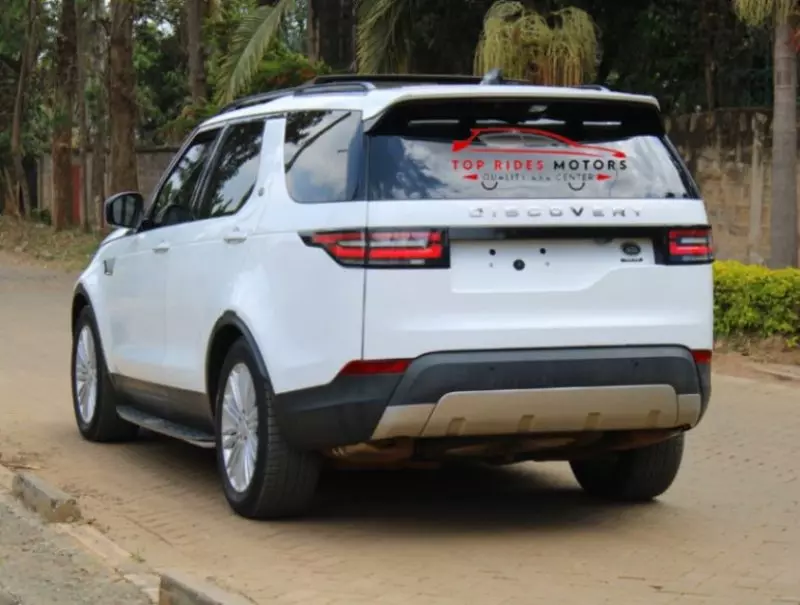 Land Rover Discovery   - 2017