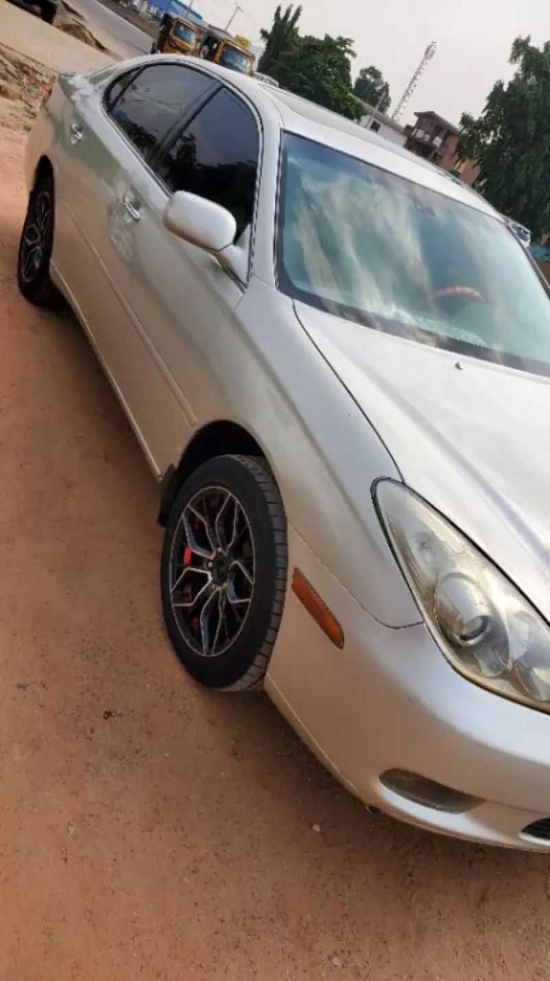 Lexus ES 330   - 2006