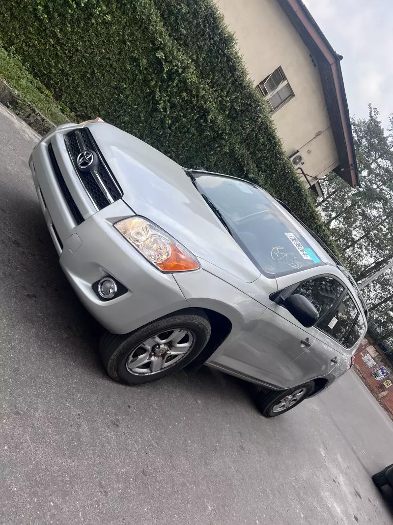 Toyota RAV4   - 2006