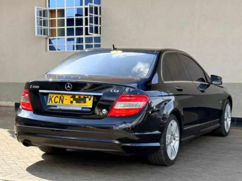Mercedes-Benz C200   - 2010