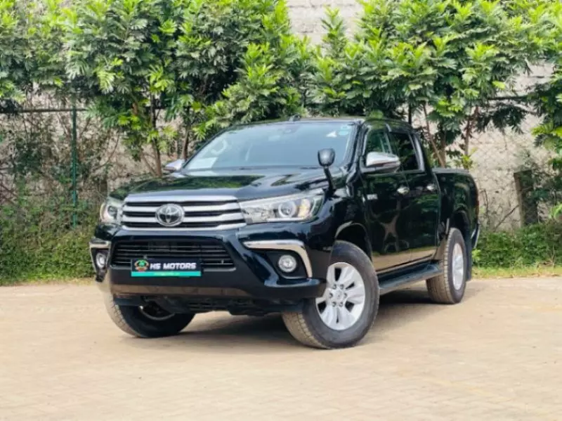 Toyota Hilux   - 2020