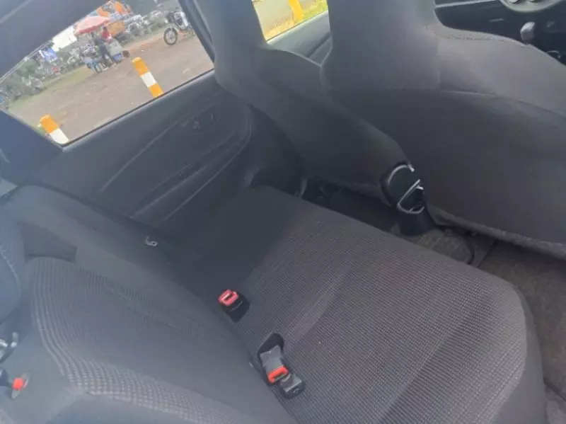 Toyota Vitz   - 2018