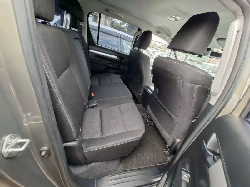 Toyota Hilux   - 2022