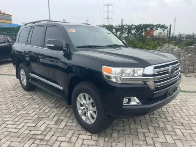 Toyota Land Cruiser   - 2017