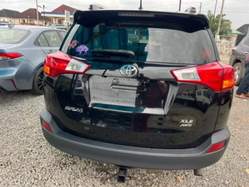 Toyota RAV 4   - 2013