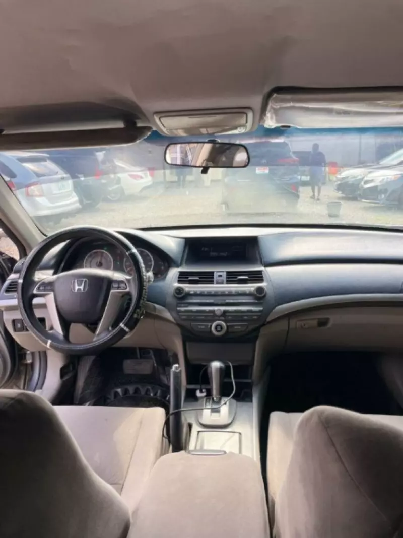 Honda Accord   - 2012