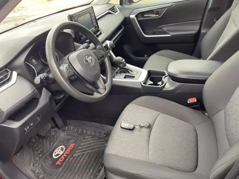 Toyota RAV 4   - 2021