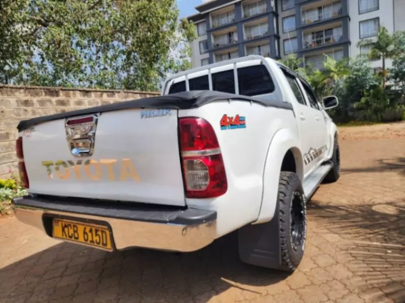 Toyota Hilux   - 2008