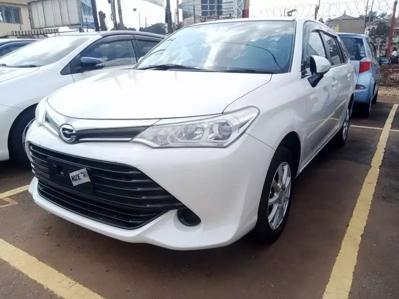 Toyota Fielder    - 2015