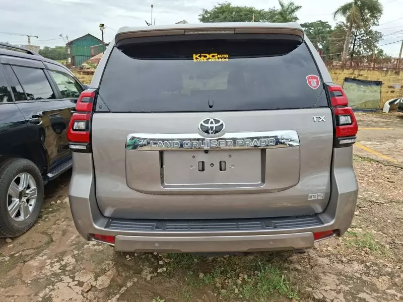 Toyota Landcruiser Prado   - 2020