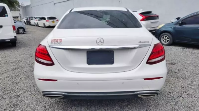 Mercedes-Benz E-class - 2018