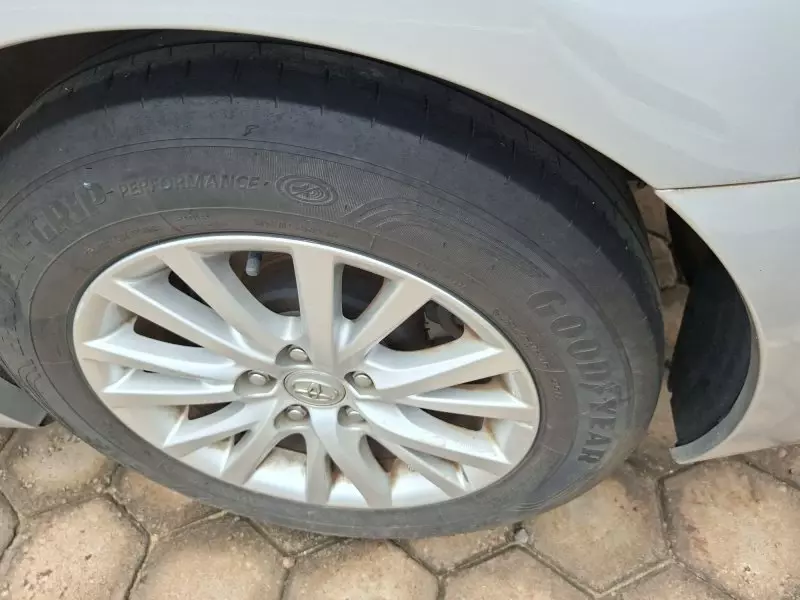 Toyota Mark X   - 2012