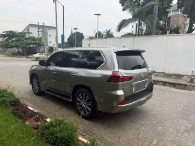 Lexus LX 570   - 2017