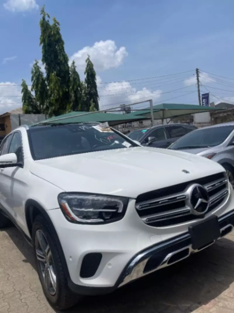 Mercedes-Benz GLC 300   - 2022