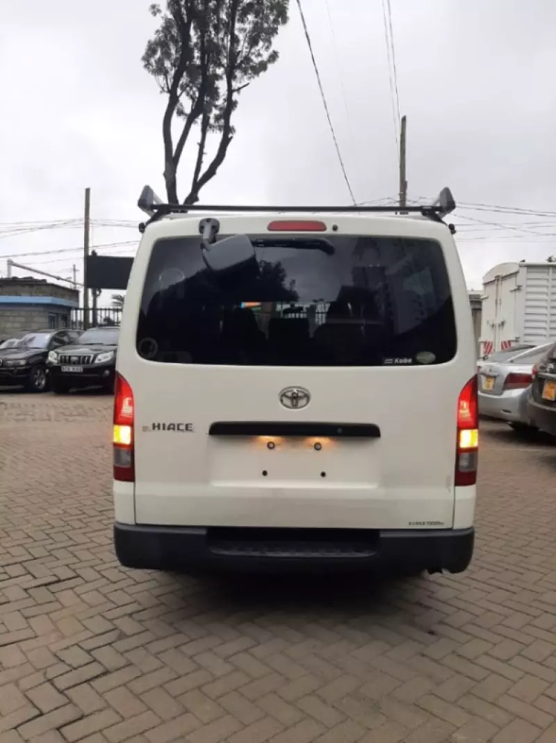 Toyota Hiace   - 2018