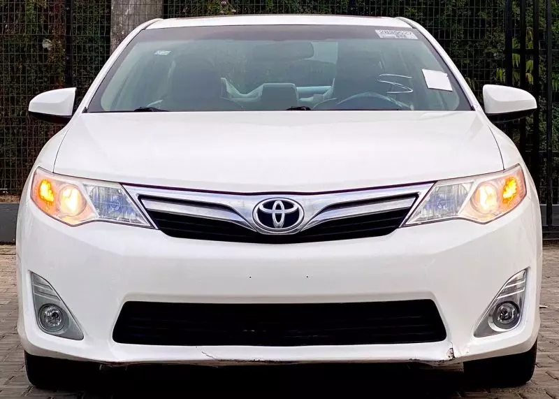 Toyota Camry   - 2012