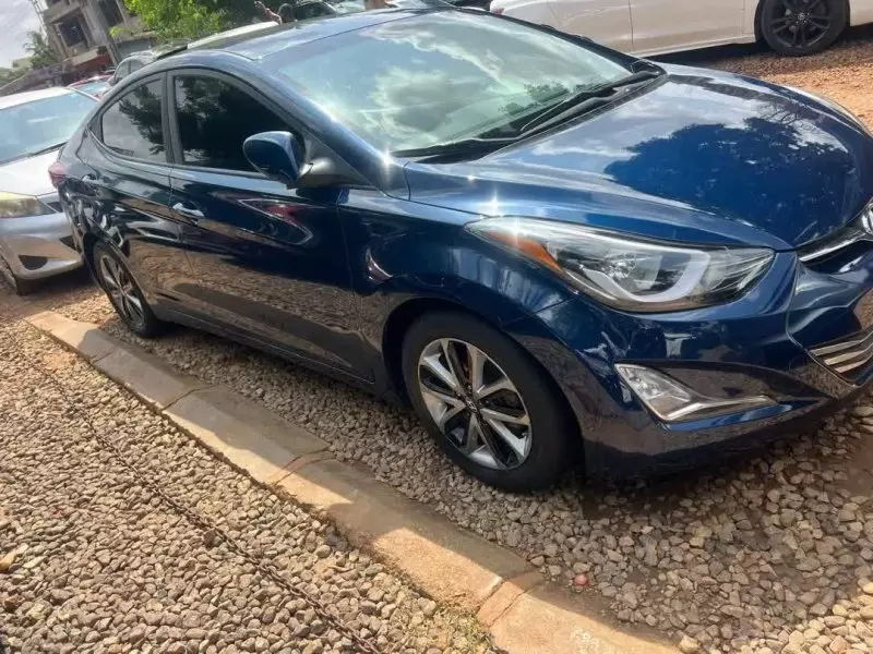 Hyundai Elantra   - 2015