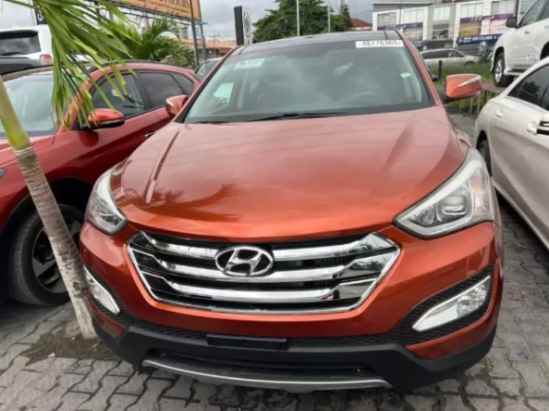 Hyundai Santa FE   - 2014