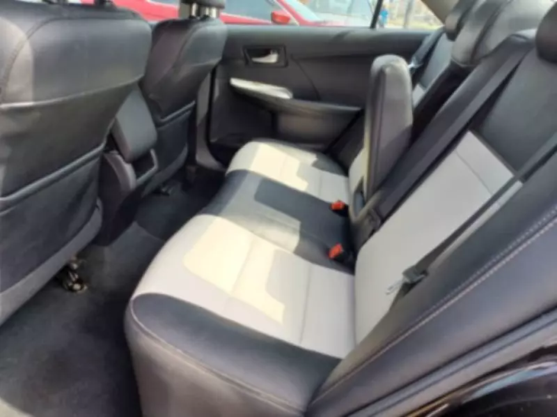 Toyota Camry   - 2013
