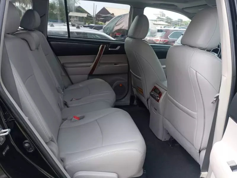Toyota Highlander   - 2011