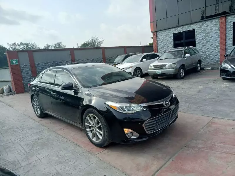 Toyota Avalon   - 2015