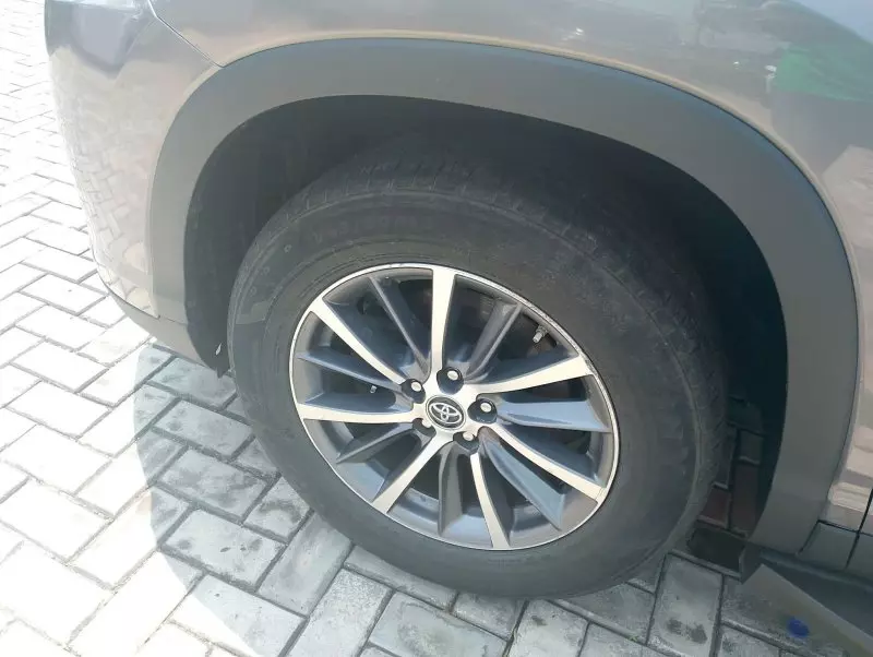 Toyota Highlander   - 2019