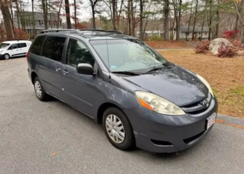 Toyota Sienna   - 2008