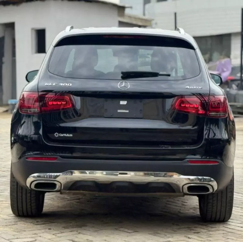 Mercedes-Benz GLC 300   - 2021