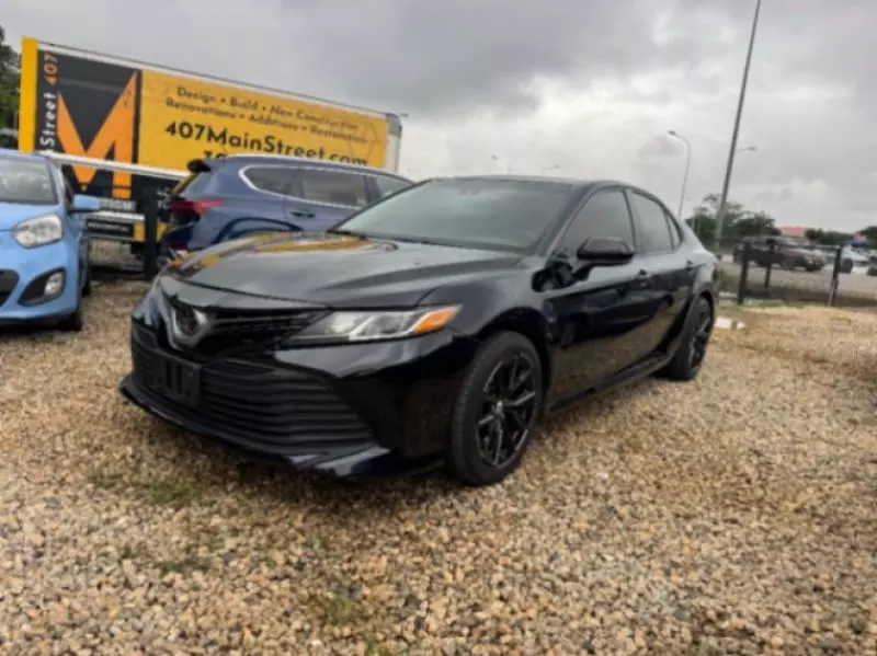 Toyota Camry   - 2018