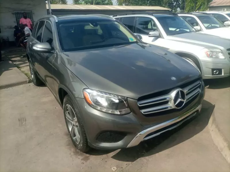 Mercedes-Benz GLC 300   - 2016