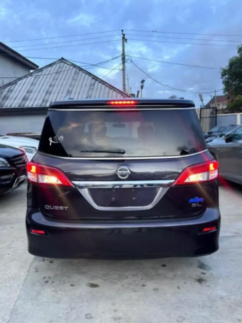 Nissan Quest   - 2011