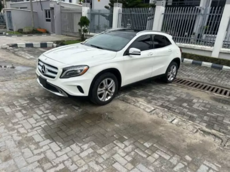 Mercedes-Benz GLA 250   - 2015