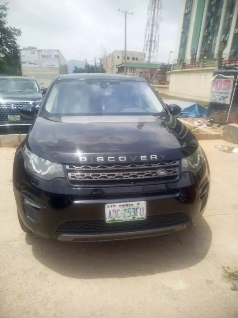 Land Rover Discovery   - 2015