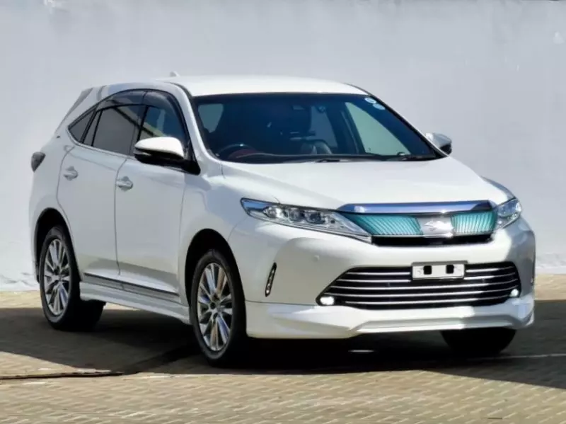 Toyota Harrier   - 2018